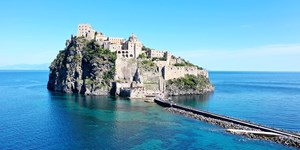 castello aragonese isola d ischia 1024x512