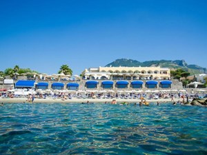 hotel terme tritone vista dal mare