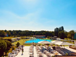 piscine 4 club hotel portogreco scanzano