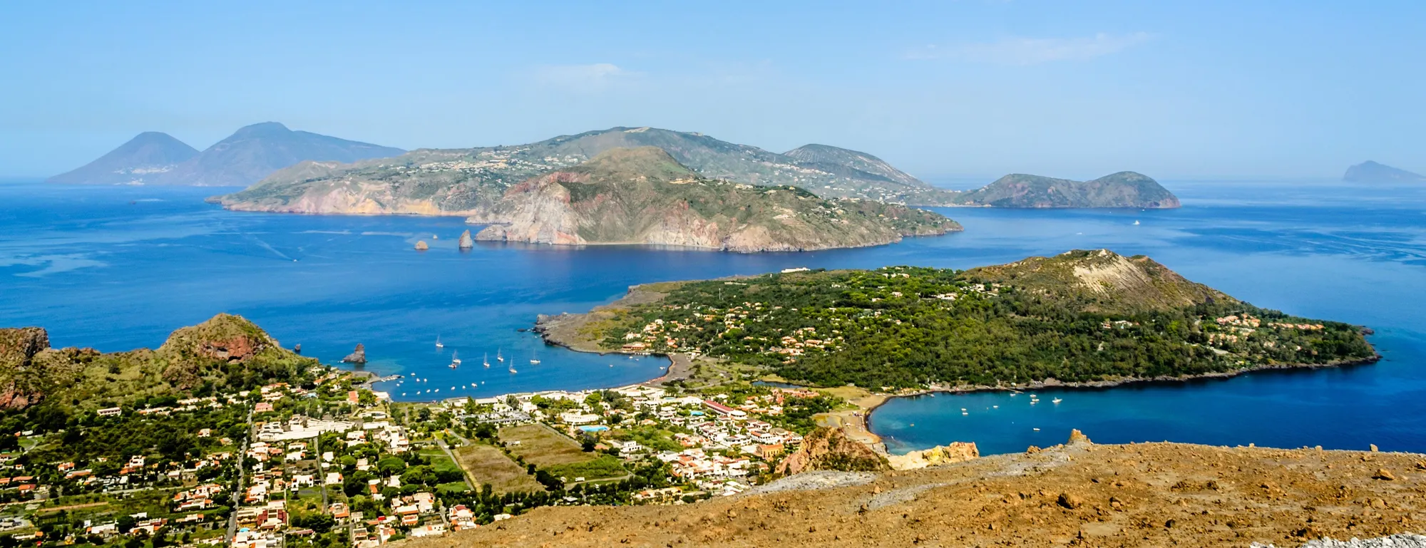 Le isole Eolie viste da Vulcano