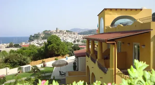 Hotel HOTEL BOUGAINVILLE a Lipari