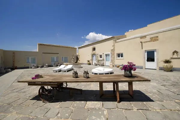 Hotel Borgo Pantano a Siracusa