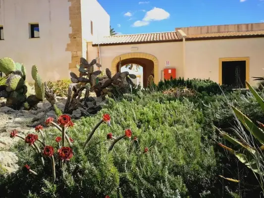 Hotel Donna Franca Wine Resort & Farm Estate a Marsala