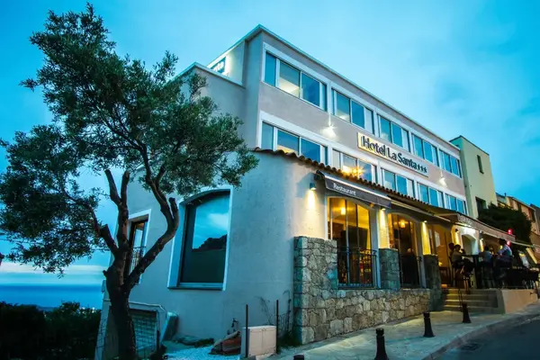 Hotel Hôtel La Santa a L'Île-Rousse