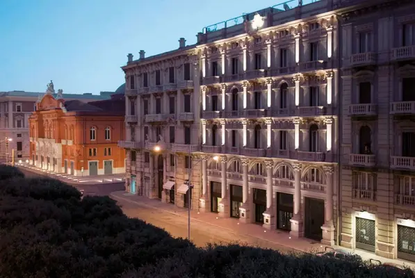 Hotel JR Hotels Oriente Bari a Bari
