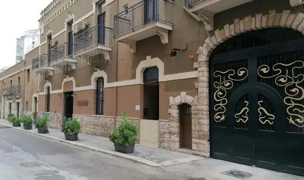 Hotel Iron Hotel a Bari