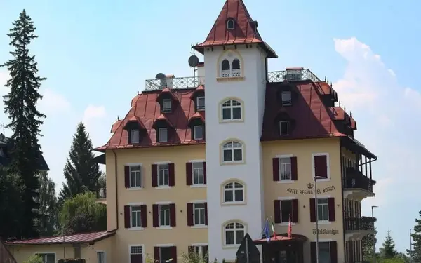 Hotel Hotel Regina del Bosco a Ronzone